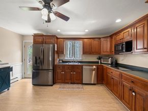 77 Thomas St, Middleboro MA 02346
