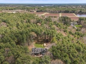 77 Thomas St, Middleboro MA 02346