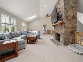 77 Thomas St, Middleboro MA 02346