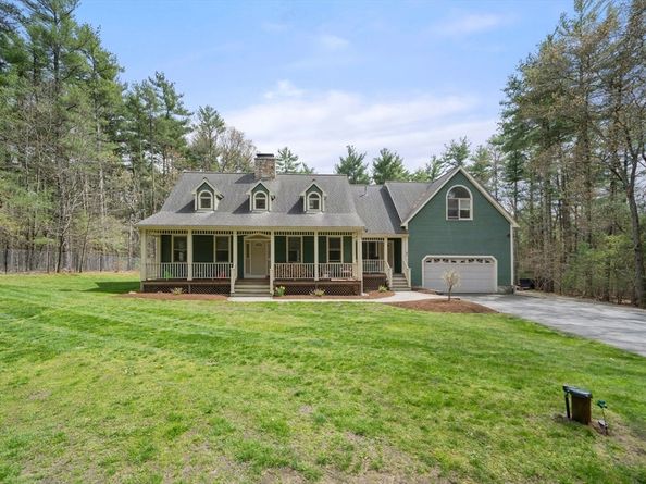 77 Thomas St, Middleboro MA 02346