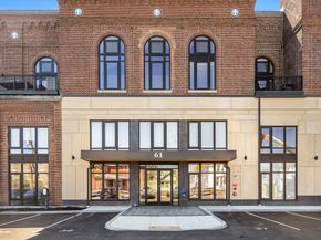 61 Hall Street PH 18, Waltham MA 02453
