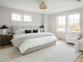 10 O'rourke Path, Newton MA 02459