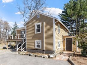 84 Hammond St, Rowley MA 01969