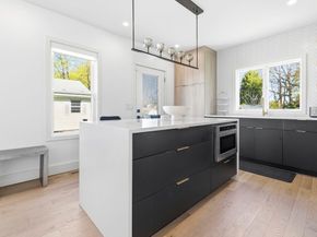 32 Coolidge Ave, Peabody MA 01960