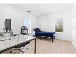 32 Coolidge Ave, Peabody MA 01960