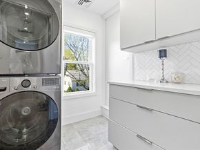 32 Coolidge Ave, Peabody MA 01960