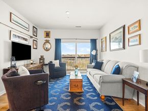 2 Stratton Dr 307, Woburn MA 01801