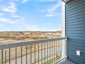 2 Stratton Dr 307, Woburn MA 01801