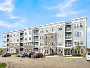 2 Stratton Dr 307, Woburn MA 01801