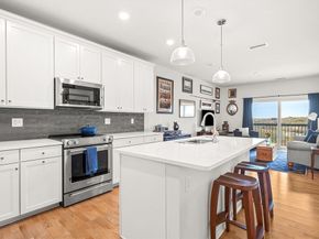2 Stratton Dr 307, Woburn MA 01801