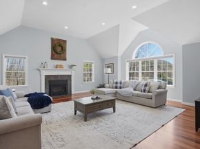 12 Riffles Lane, Hudson MA 01749