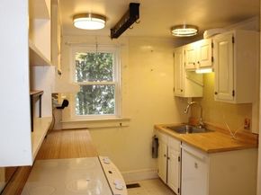 73 High St, Rockport MA 01966