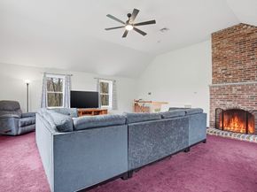 2 Tee Jay Ln, Blackstone MA 01504