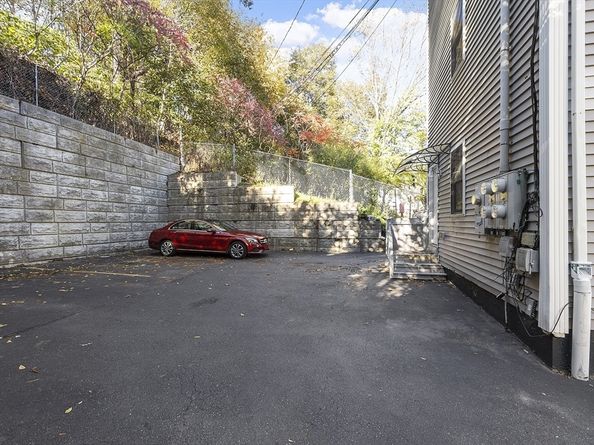 89 W Boylston 4, Worcester MA 01606