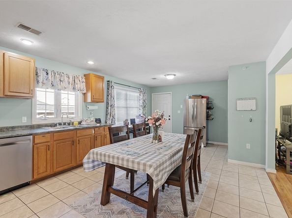 89 W Boylston 4, Worcester MA 01606