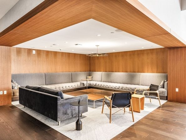 135 Seaport Blvd 906, Boston MA 02210