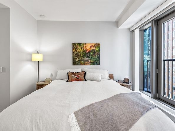 135 Seaport Blvd 906, Boston MA 02210