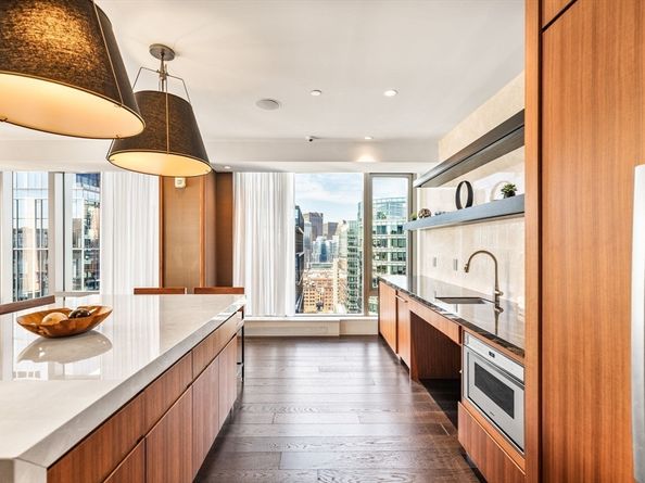 135 Seaport Blvd 906, Boston MA 02210