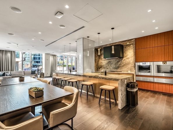 135 Seaport Blvd 906, Boston MA 02210