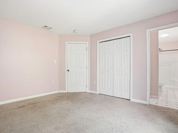 35 Highland Park 35, Uxbridge MA 01569