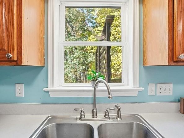 35 Highland Park 35, Uxbridge MA 01569