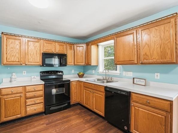 35 Highland Park 35, Uxbridge MA 01569