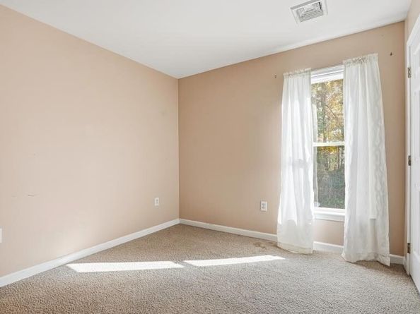 35 Highland Park 35, Uxbridge MA 01569