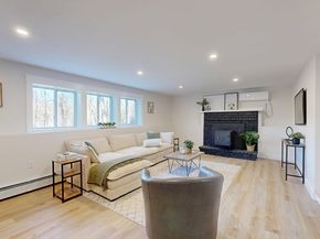 7 Woodlawn Drive, Sturbridge MA 01566