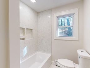 7 Woodlawn Drive, Sturbridge MA 01566