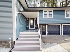 7 Woodlawn Drive, Sturbridge MA 01566