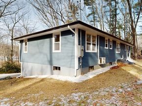 7 Woodlawn Drive, Sturbridge MA 01566