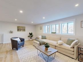 7 Woodlawn Drive, Sturbridge MA 01566