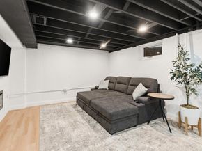 49 Pierce Rd 49, Watertown MA 02472