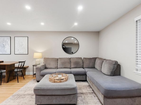 49 Pierce Rd 49, Watertown MA 02472