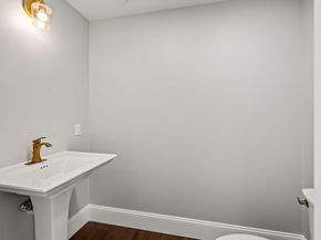 20 Mechanic Square 2, Marblehead MA 01945