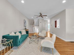 12 Murray Ave 18, Burlington MA 01803