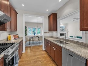 12 Murray Ave 18, Burlington MA 01803