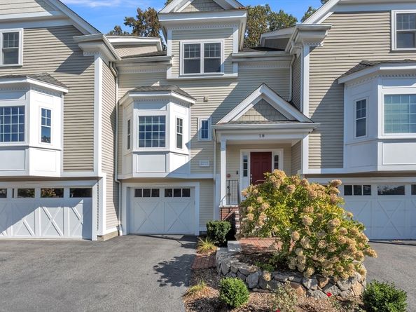 12 Murray Ave 18, Burlington MA 01803