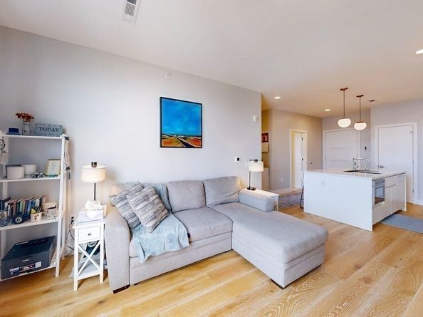 191 Washington 720, Boston MA 02135