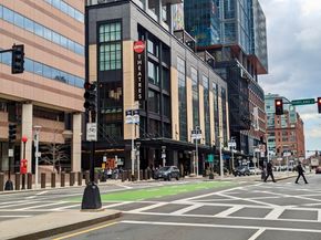 8 Whittier Pl 15F, Boston MA 02114