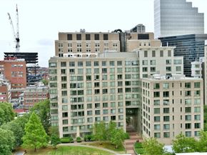 8 Whittier Pl 15F, Boston MA 02114