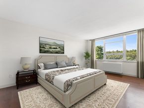 20 Hammond Pond Parkway  Unit 606, Newton MA 02467