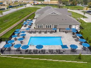 5 Peters Farm Way 112, Westborough MA 01581