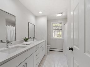 16 Minehan Ln, Marlborough MA 01752