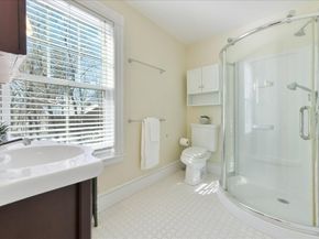 28 Devens St, Concord MA 01742