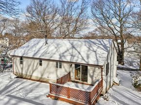 18 Cranston Cir, Woburn MA 01801