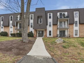 9 Shadowbrook Lane 29, Milford MA 01757