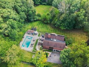 20 Mount Joy Drive, Tewksbury MA 01876