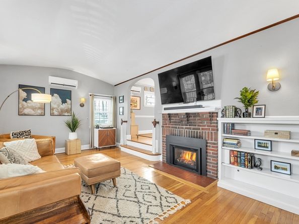 24 Rhoda St, Boston MA 02132