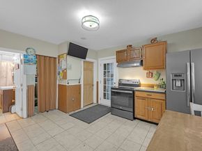 67 Rodney St, Worcester MA 01605